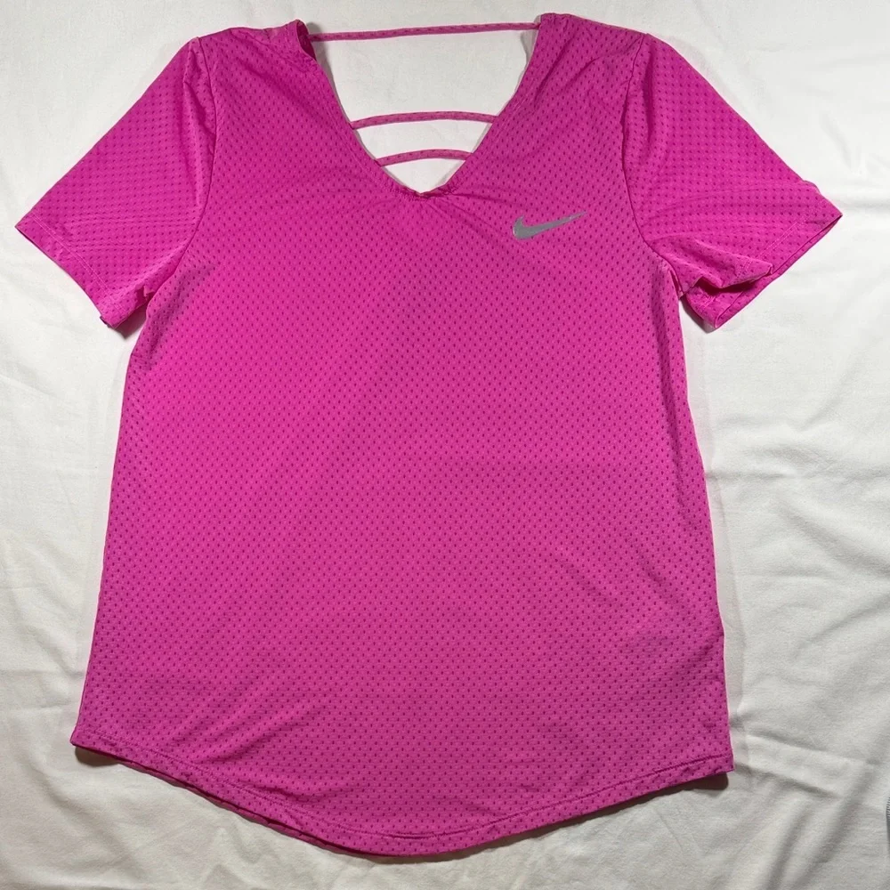 Nike Women's Pink Short Sleeve Tee